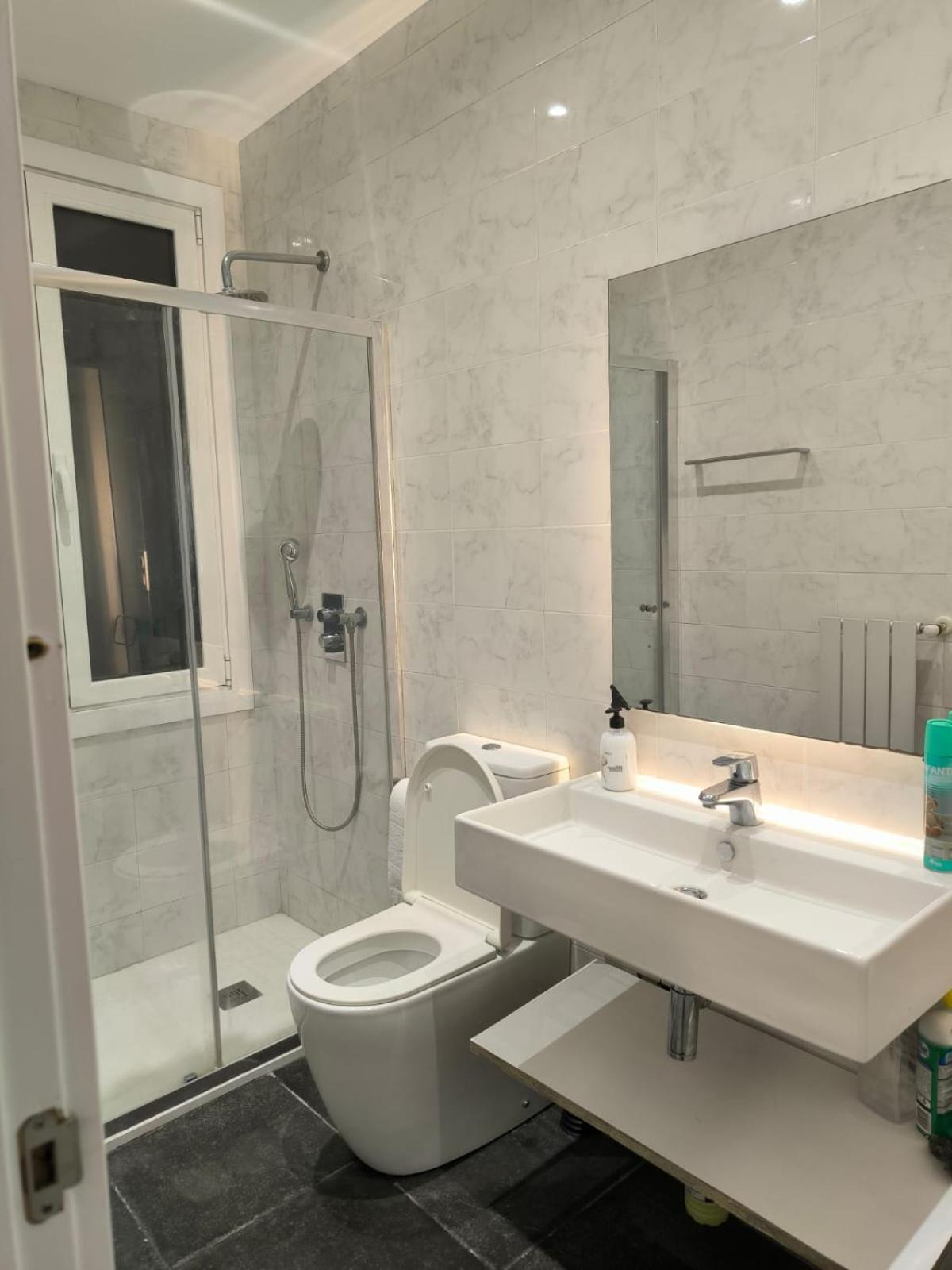 18 Habitacion En Vivienda Centrica Bilbao Bagian luar foto